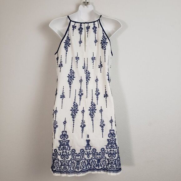 Taylor Shift Dress 4 White Blue Floral Embroidered Boho Beachy Lightwieght Woven - Picture 7 of 10